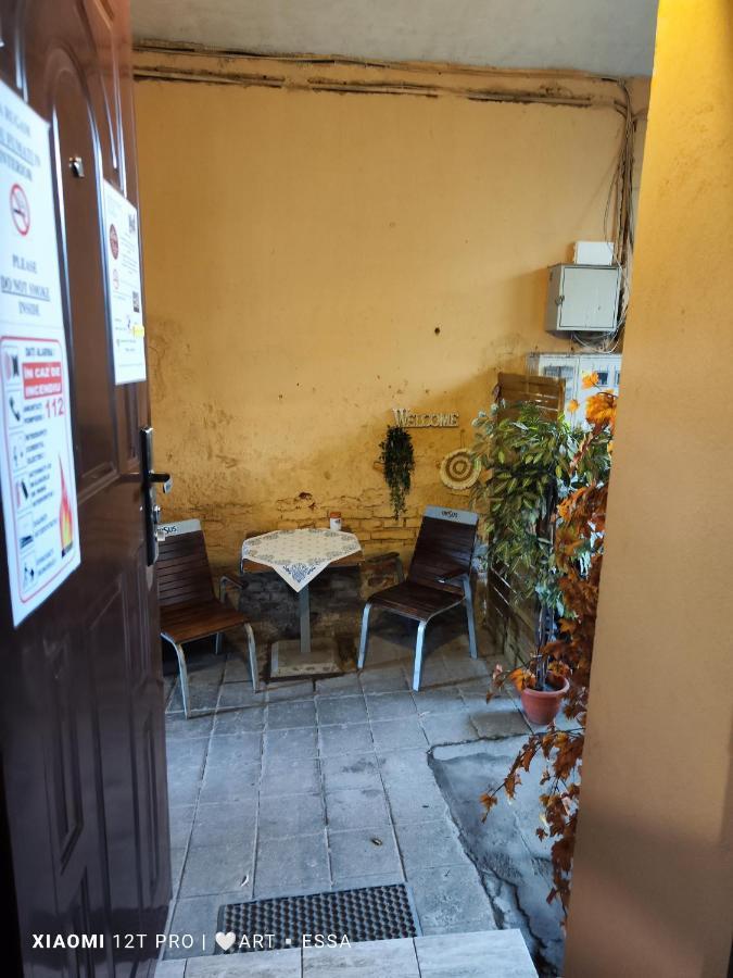 Apartment Buon Casuta Cu Bun-gust,near Main Square And Train Station